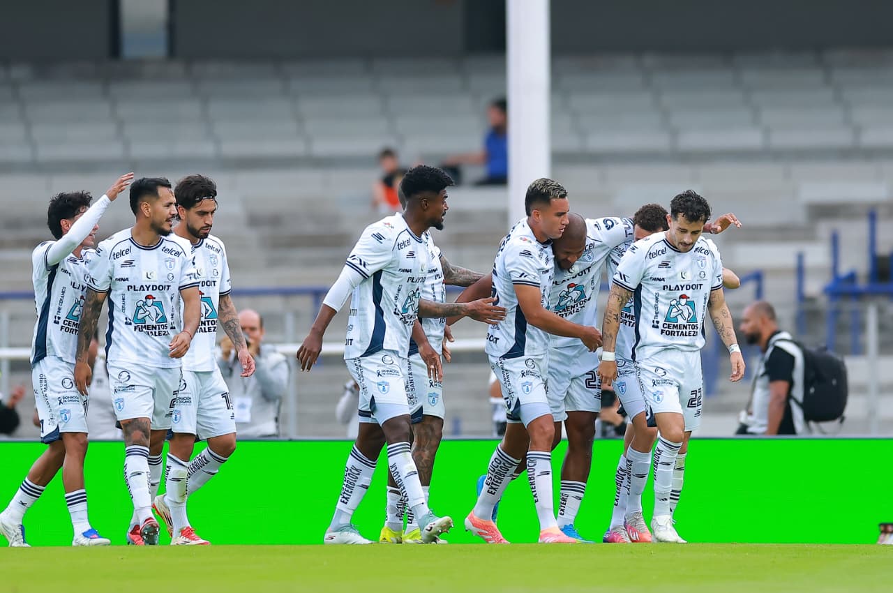 GOLEADA TUZA 0-3 A LOS PUMAS A DOMICILIO